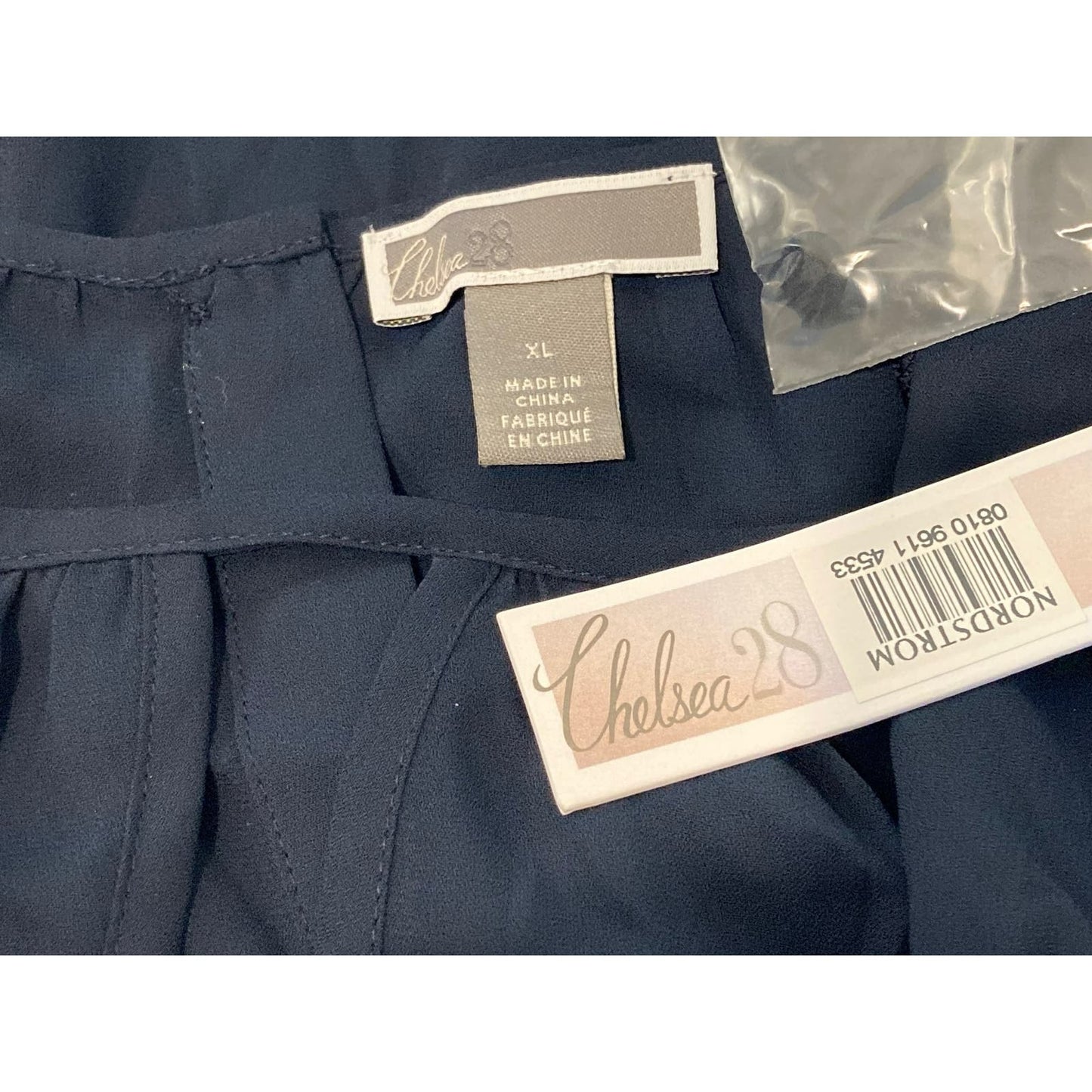Chelsea28 Back Button Lace Bell Sleeve Top Sz XL/Extra Large in Navy NWT
