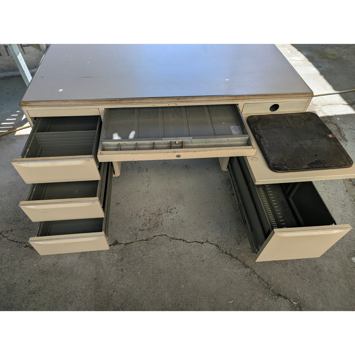 Vintage GF Mode-Maker Steel Tanker Desk Mid Century Modern Industrial Office 60s