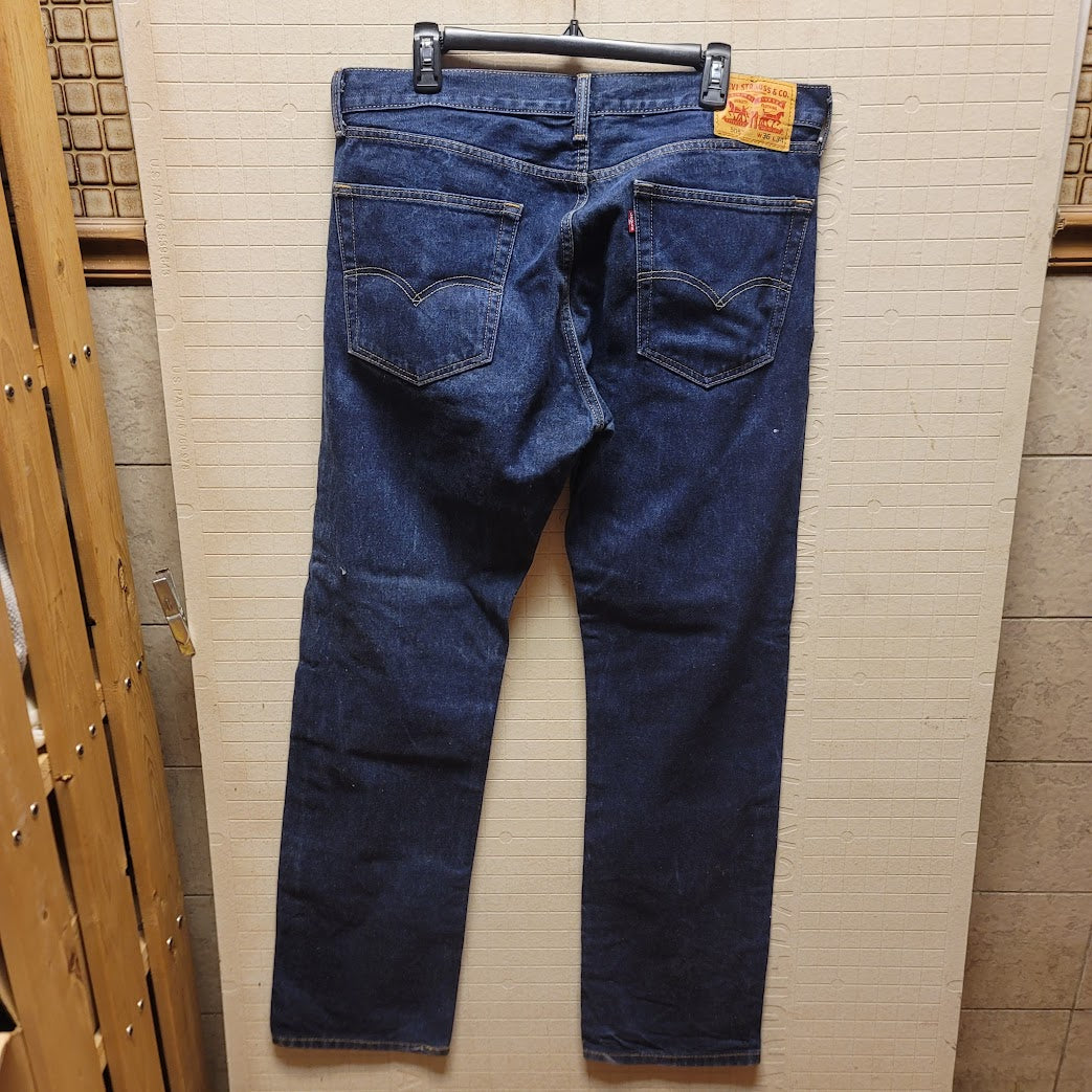 LEVI's STRAUSS blue denim jean 36" X 34" Pre-Owned straight leg dark wash