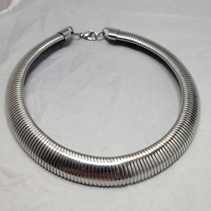 Silver Tone Textured Collar Necklace Choker Statement 1980's
