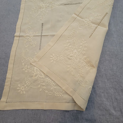 Vintage 70s Tablecloth Hand Embroidery Detail 36" x 36" SQUARE