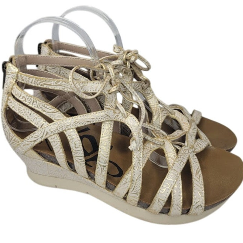 OTBT Size 8.5 Nomadic Leather Women Shoes Heels Back Zip Gold Cream Wedge Sandal