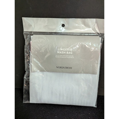 NIP Nordstrom Mesh Washing Bag Floral Embroidered Delicate Care Case