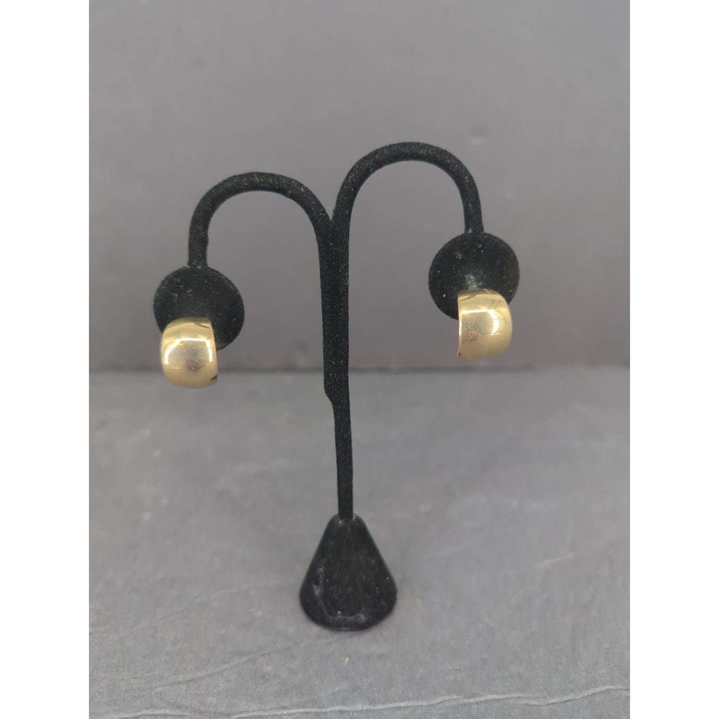 Vintage Gold Tone High Polish Curved Swirl Hoop Clip On Earrings Retro Modern