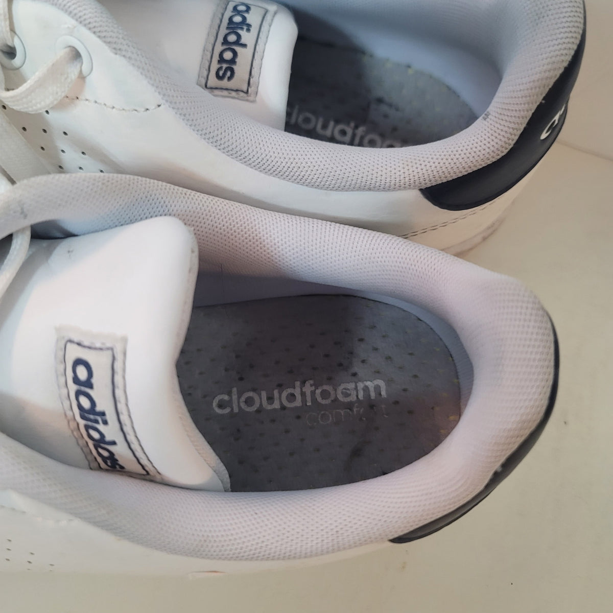 adidas mens white Sneakers size 11.5 trainers preowned
