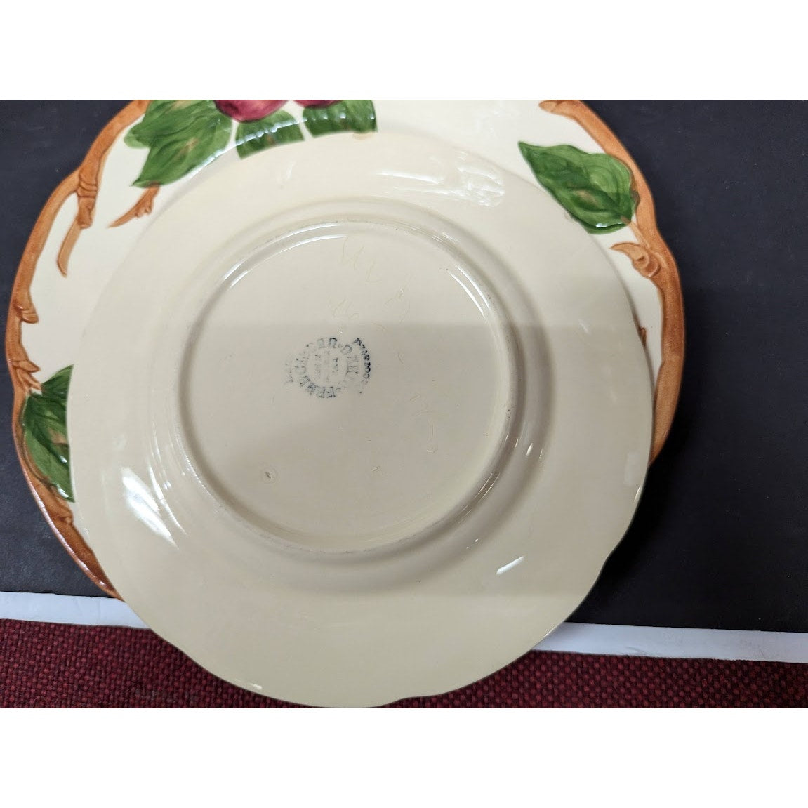 Set of 4 Vintage Franciscan Ware Red Apple Plates (2) 8" Salad (2) 9.5" Dinner