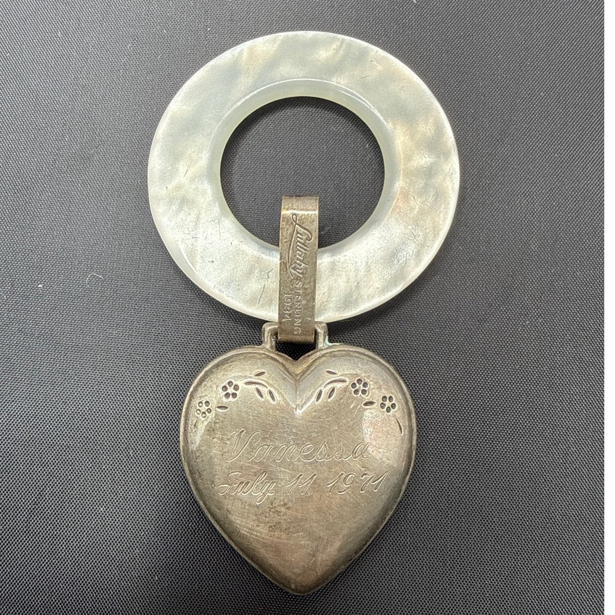Lullaby Vanessa 1971 engraved Silver Teething Heart w/ mother of pearl Ring