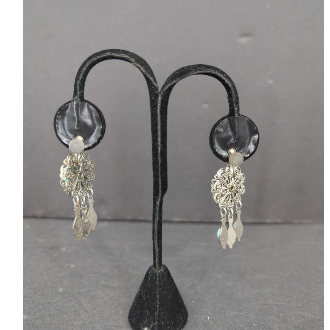 Vintage Y2K Turquoise Silver Tone Filigree Chandelier Screw Back ClipOn Earrings