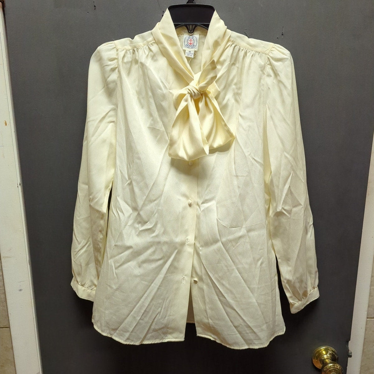Vintage J.G. Hook Cream Blouse Bow Neck Long Sleeve Preppy Light Academia 10