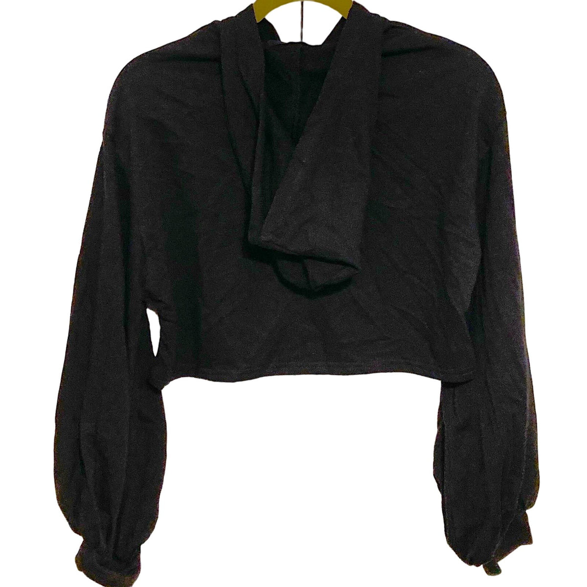 NWT Know One Cares Soft Lightweight Hoodie Crop Top Sz Medium in Black
