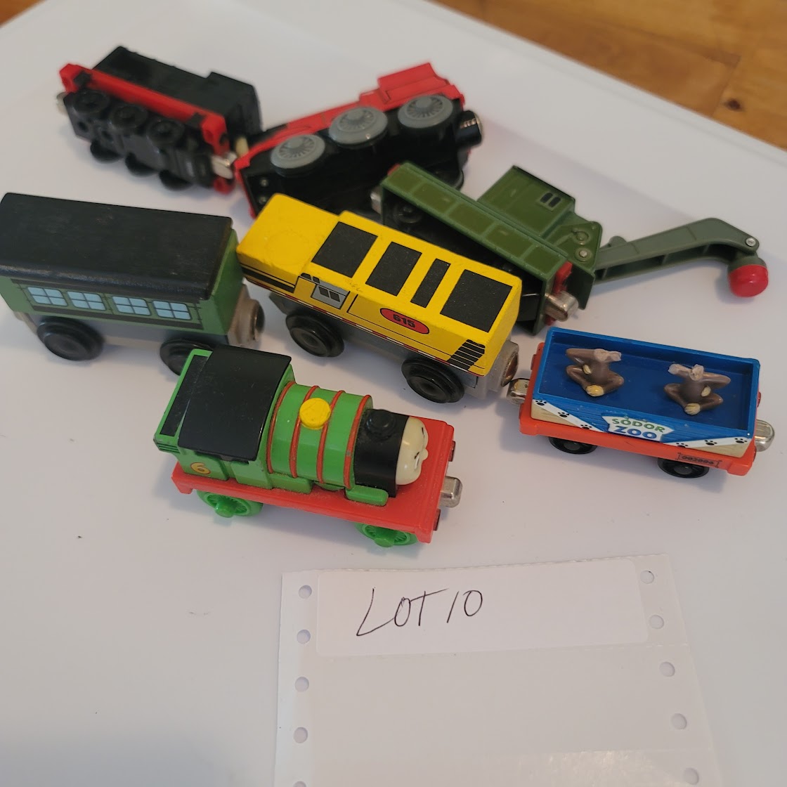 Lot of 7 Pre-owned Vintage Thomas & Friends Train and KidKraft train set pieces