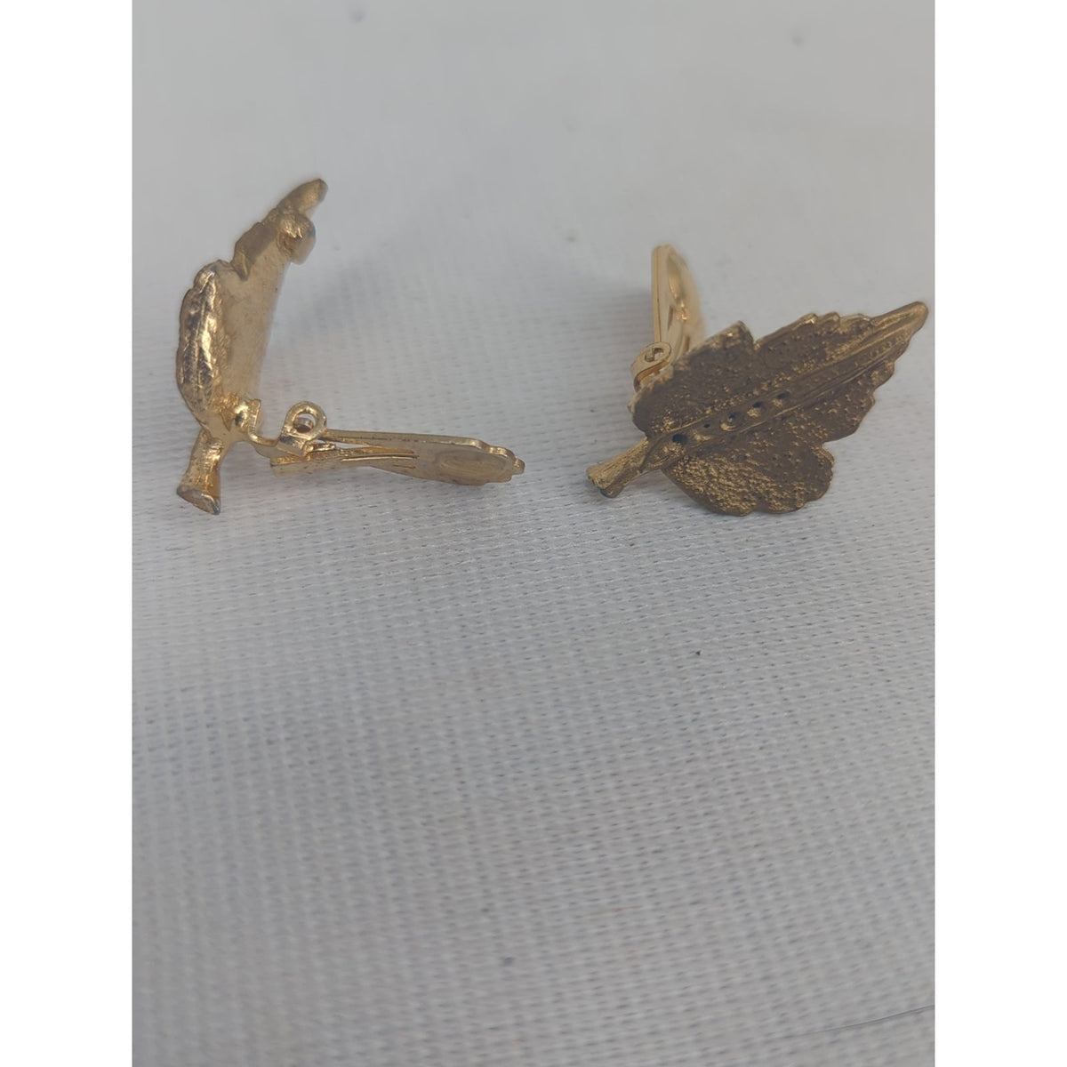 Vintage Textured Leaf Clip-On Earrings Gold-Tone Nature-Inspired Botanical