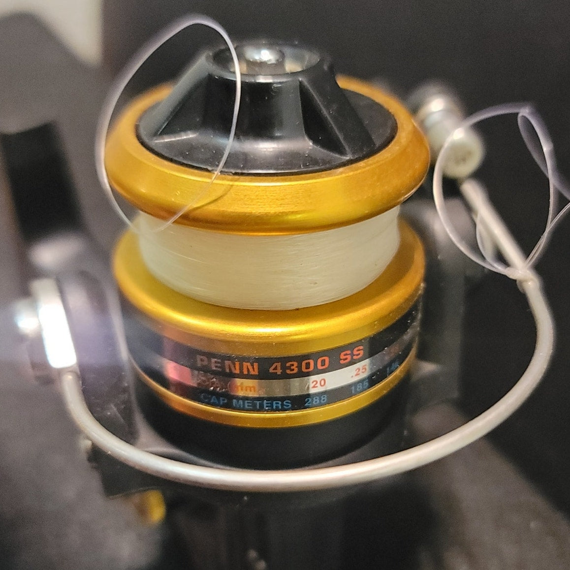 Fishing REEL Penn 4300 SS spinning caster Vintage Collectiors Graphite