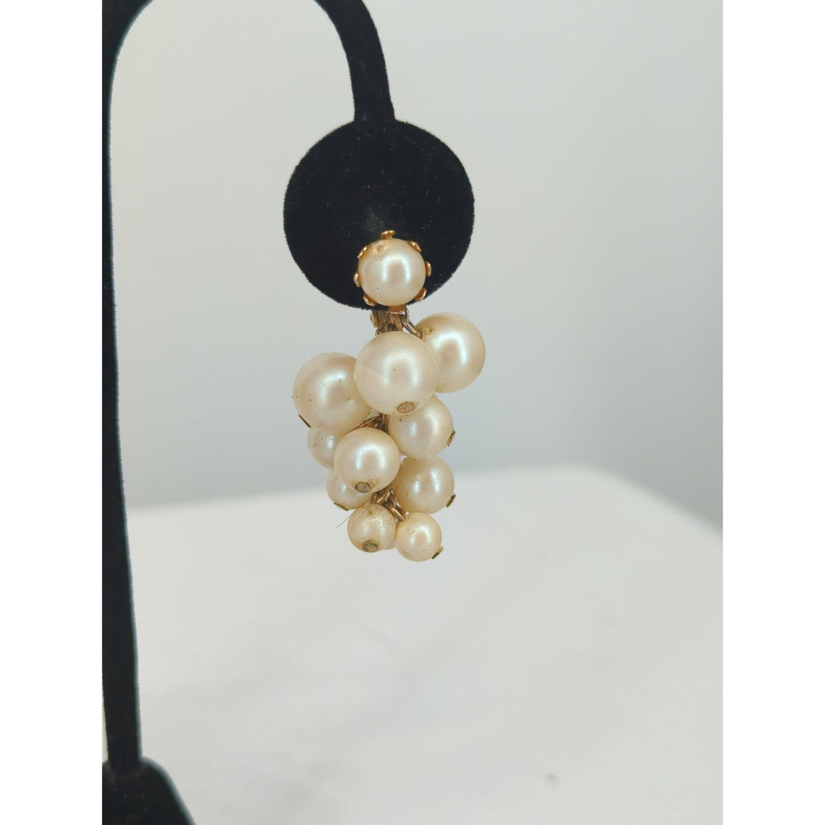 Vintage Faux Pearl Cluster Dangle Clip On Earrings Gold Tone Mid Century Glamour