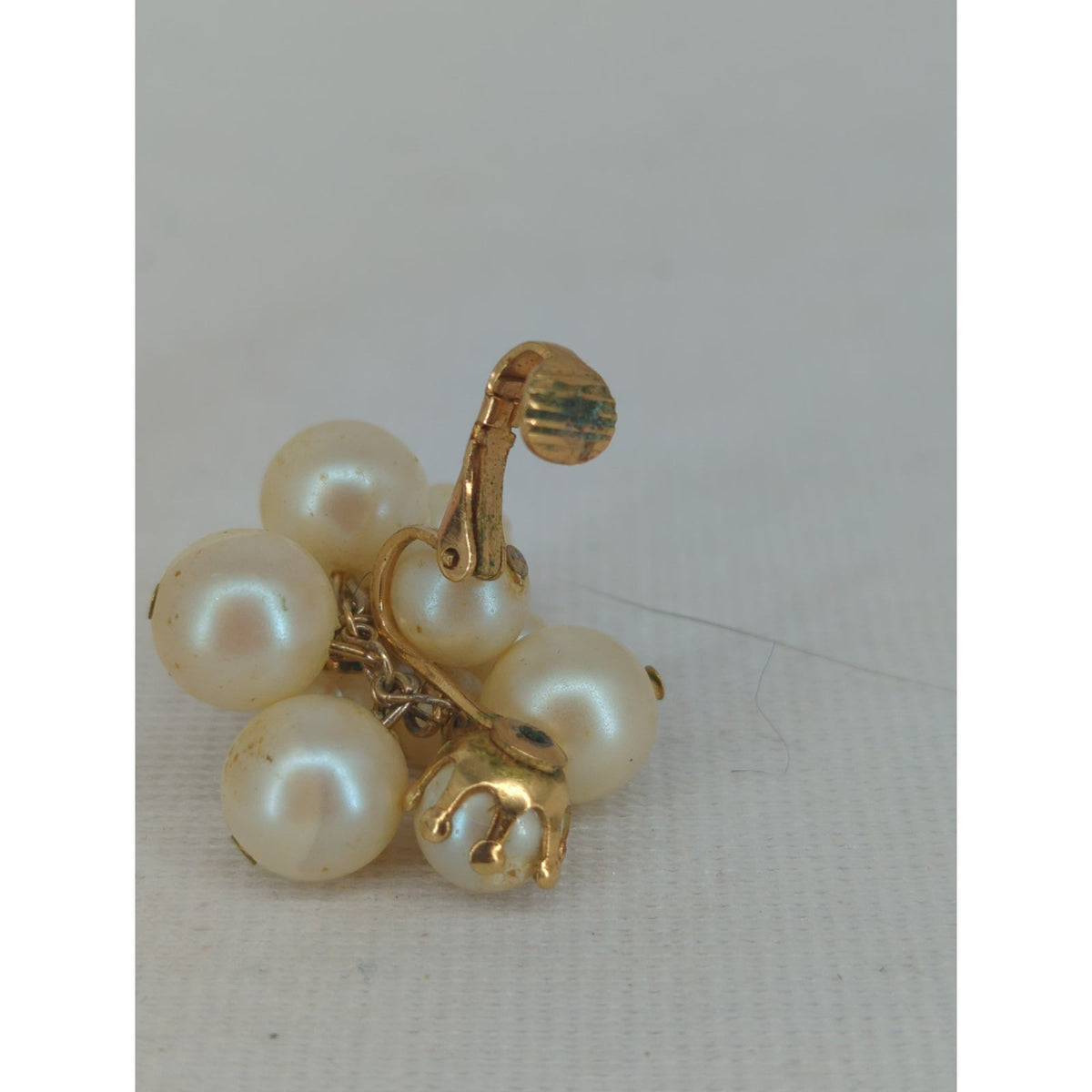 Vintage Faux Pearl Cluster Dangle Clip On Earrings Gold Tone Mid Century Glamour