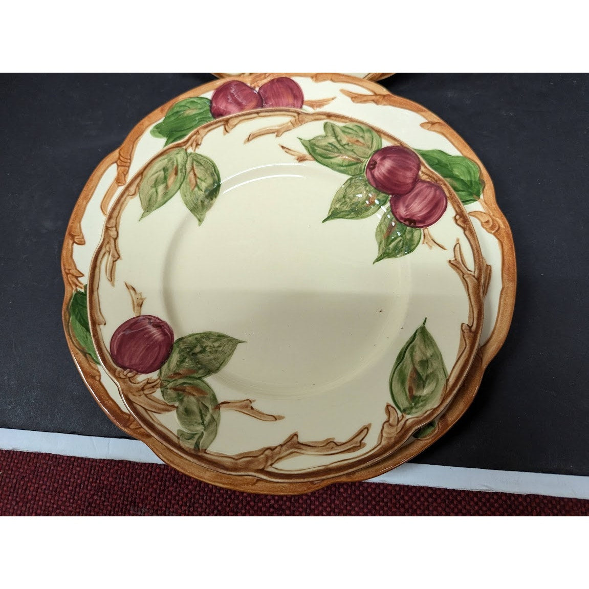 Set of 4 Vintage Franciscan Ware Red Apple Plates (2) 8" Salad (2) 9.5" Dinner