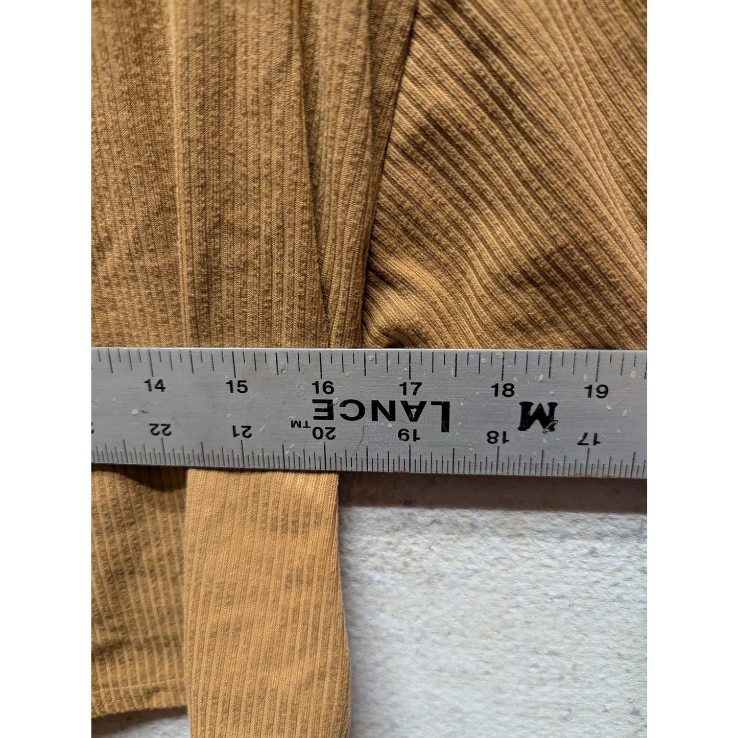 Abound Ribbed Long Sleeve Stretchy Crop Top Tan Dale Size SMALL NEW lightweight