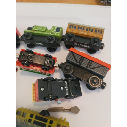 Lot 10  Pre-owned Vintage Thomas & Friends Train Various Magnetic Wood Plastic