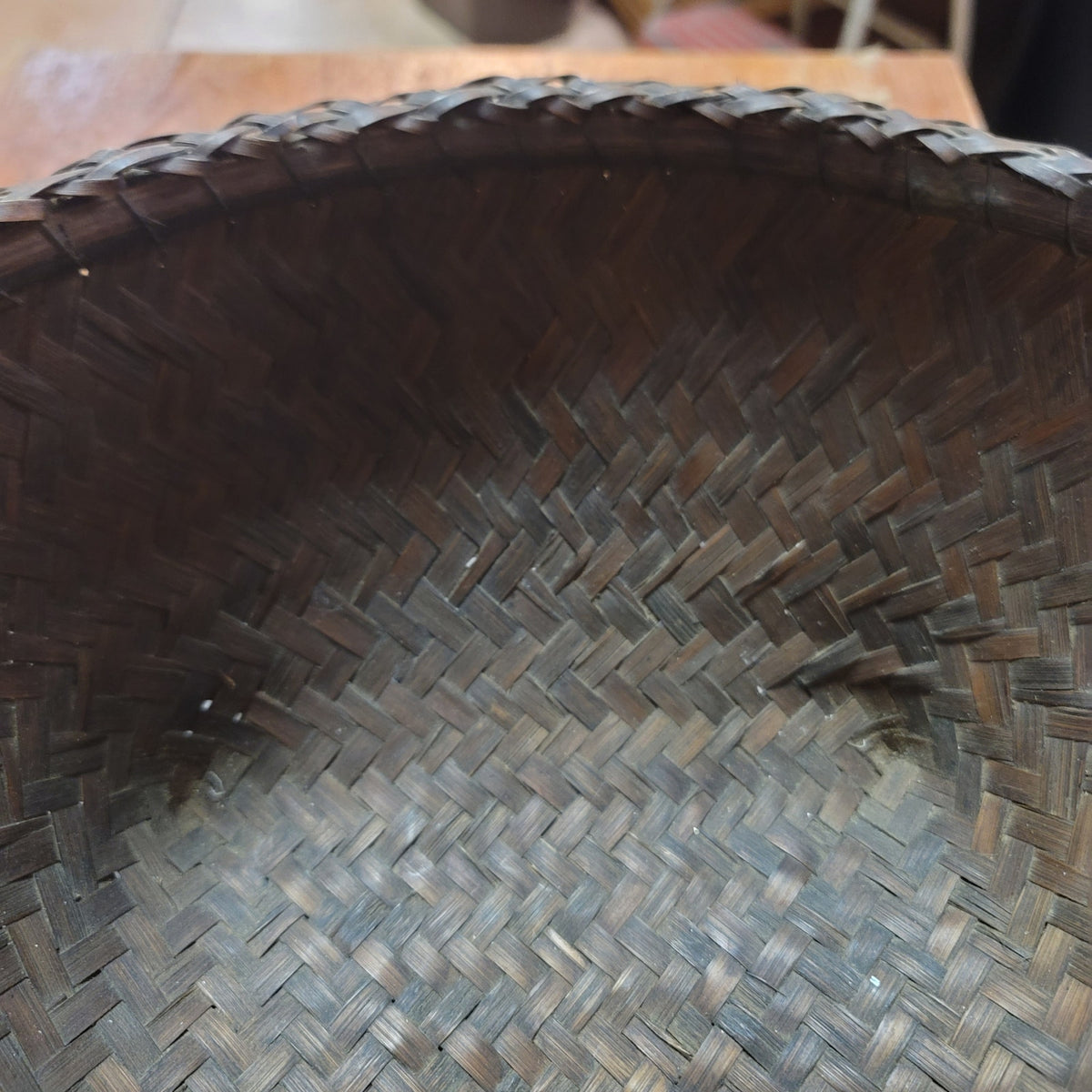VINTAGE Large 1960s Labba Grain Basket from Philippines - 17" Diam. X 7" H nice!