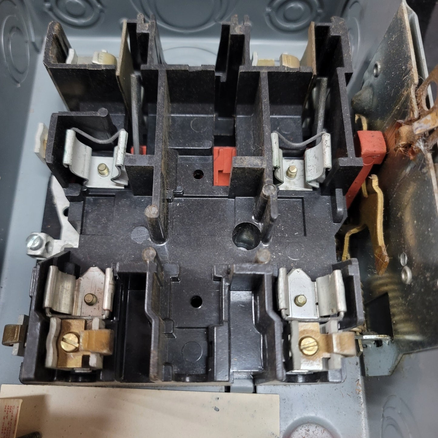 Square D D222N Safety Switch 60 AMP 240 V.A.C Phase 3 Fuse box UNUSED