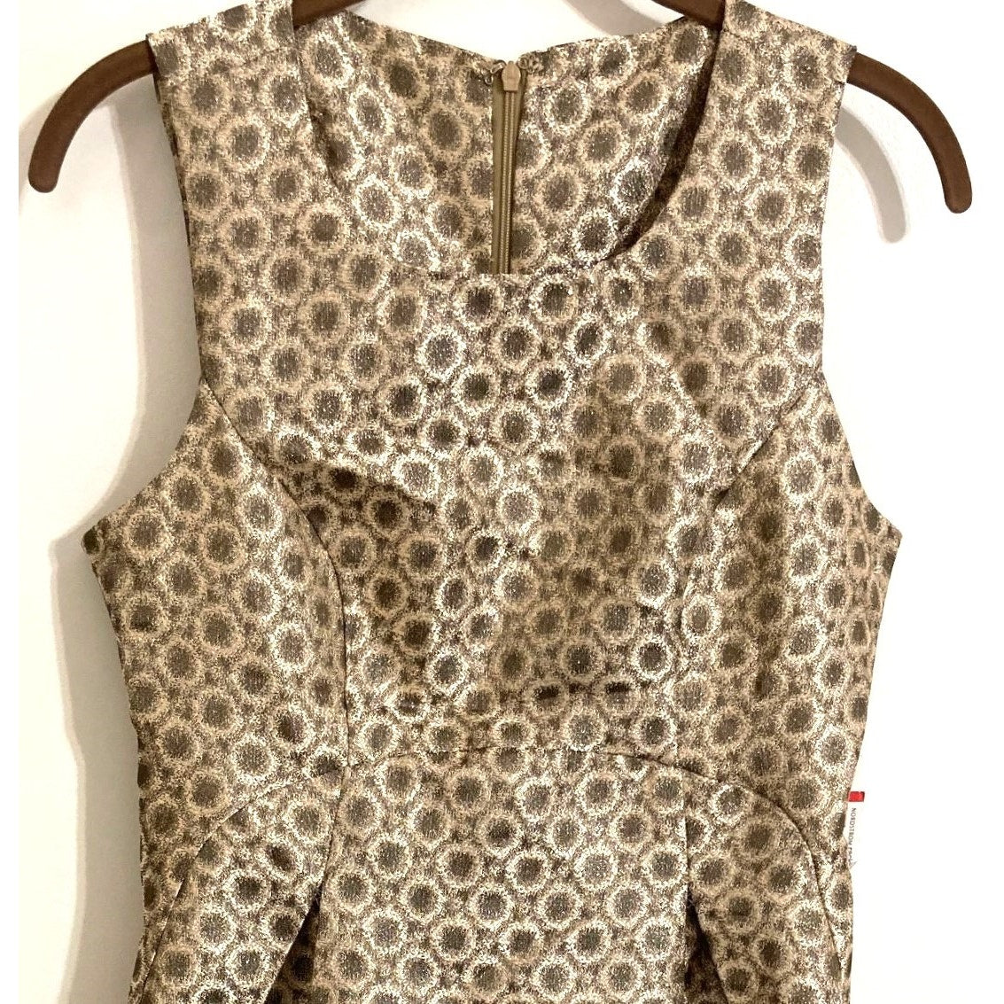 Romeo Juliet Couture Metallic Shimmer Cocktail Dress Sz Medium in Black Gold NWT