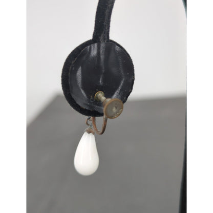 Vintage Mid Century White Milk Glass Teardrop Screw Back Earrings Wedding Classy