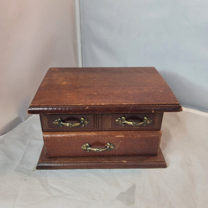 Small wood jewelry box