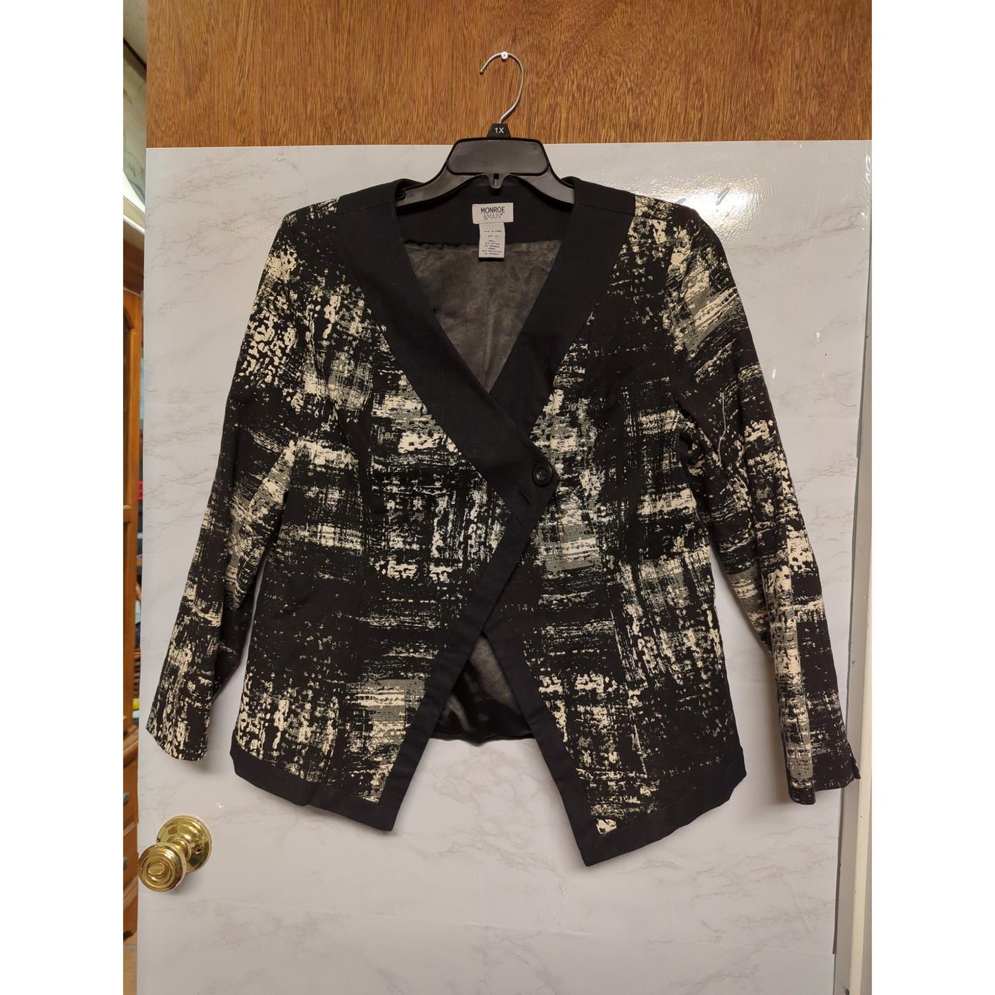Monroe & main 2 pc. Skirt Set Size 16 Black White Abstract wiggle career avant