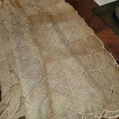 Vintage hand crocheted bedspread 80" x 60" overlay coverlet Queen / King Beige