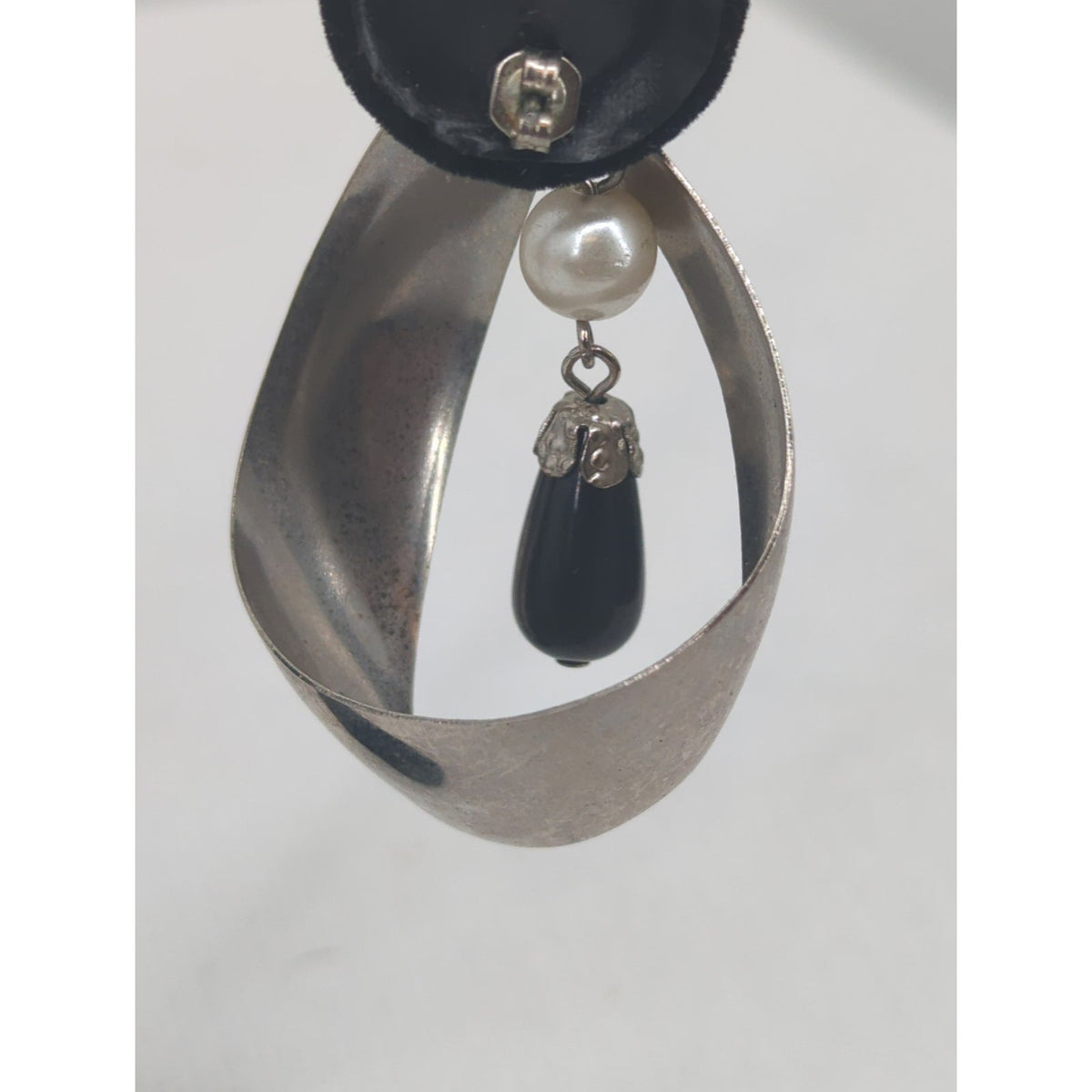 Vintage Swirl Hoop Earrings Silver-Tone Faux Pearl and Black Teardrop Dangle