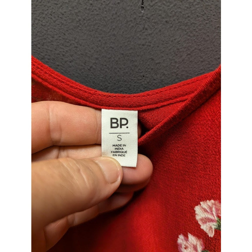 Nordstrom BP. Red floral Women’s tank top Crop V Neck Size Small Camisole Top
