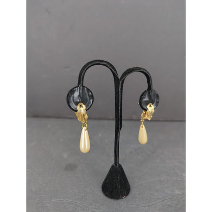 Vintage Faux Pearl Teardrop Drop Clip On Earrings Gold Tone Retro Glam 1980s