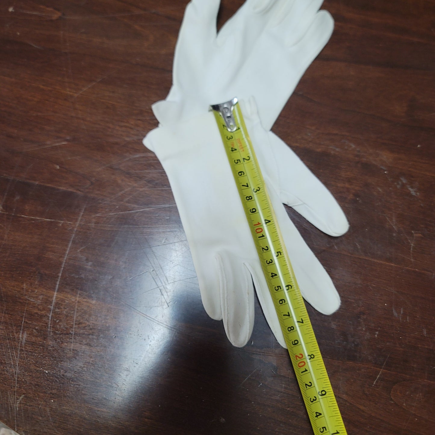 Vintage White Small / Medium White Gloves Short