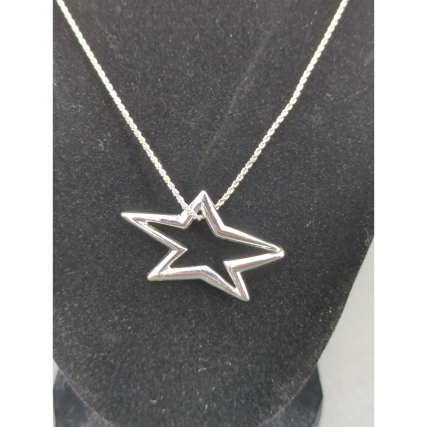 Vintage Fashion Necklace NAPIER silver star pendant 13"