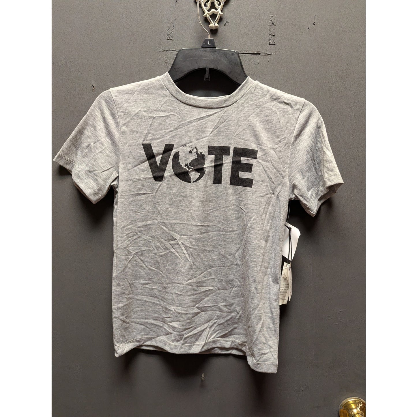 Treasure & Bond Gray  "VOTE" Graphic Short Sleeve T-Shirt Size Small (7/8)
