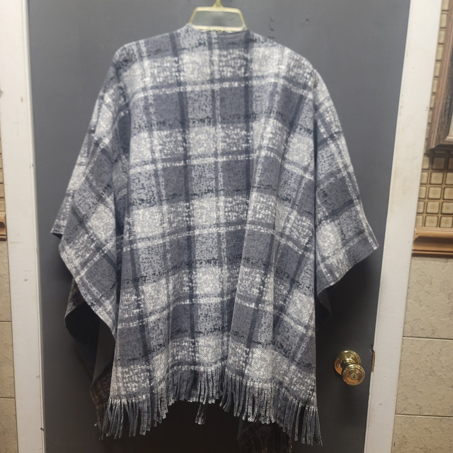 Eivissa Gray Plaid Reversible Wrap Poncho Fringe Trim One Size