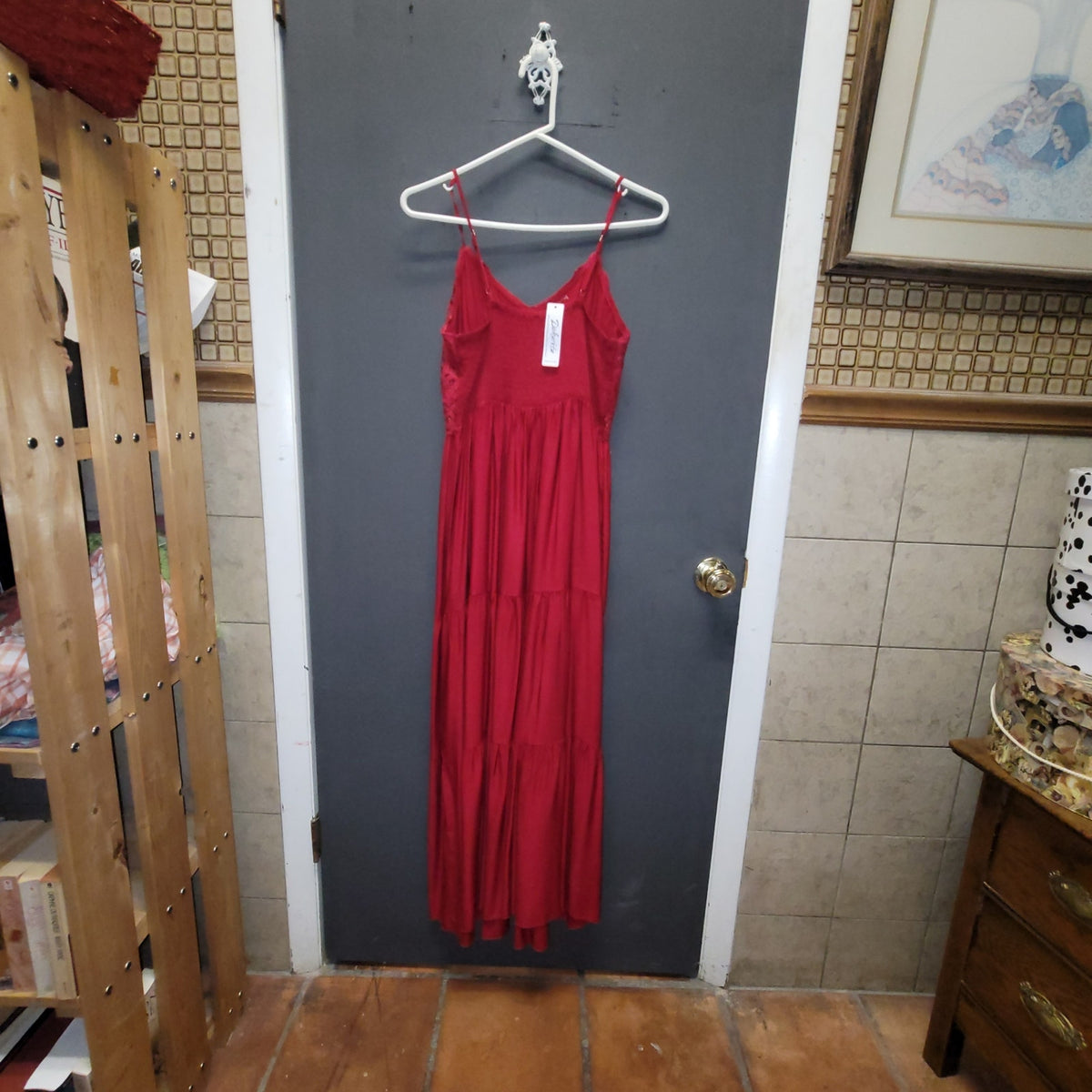 Dokuritu Size Medium Red Sleeveless Midi dress Vneck ruched back travel cruise