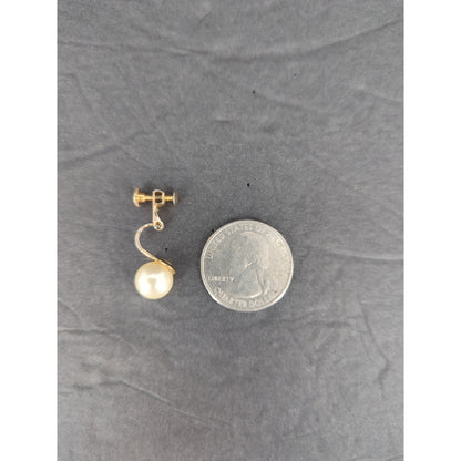 Vintage Faux Pearl Drop Dangle Earrings Gold Tone Screw Back Retro Classic