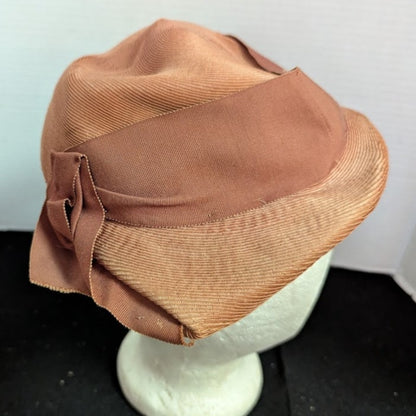 Vintage ladies HAT 40's 50's The Rhodes Hat Peach Woven Straw Cloche Bucket Bow