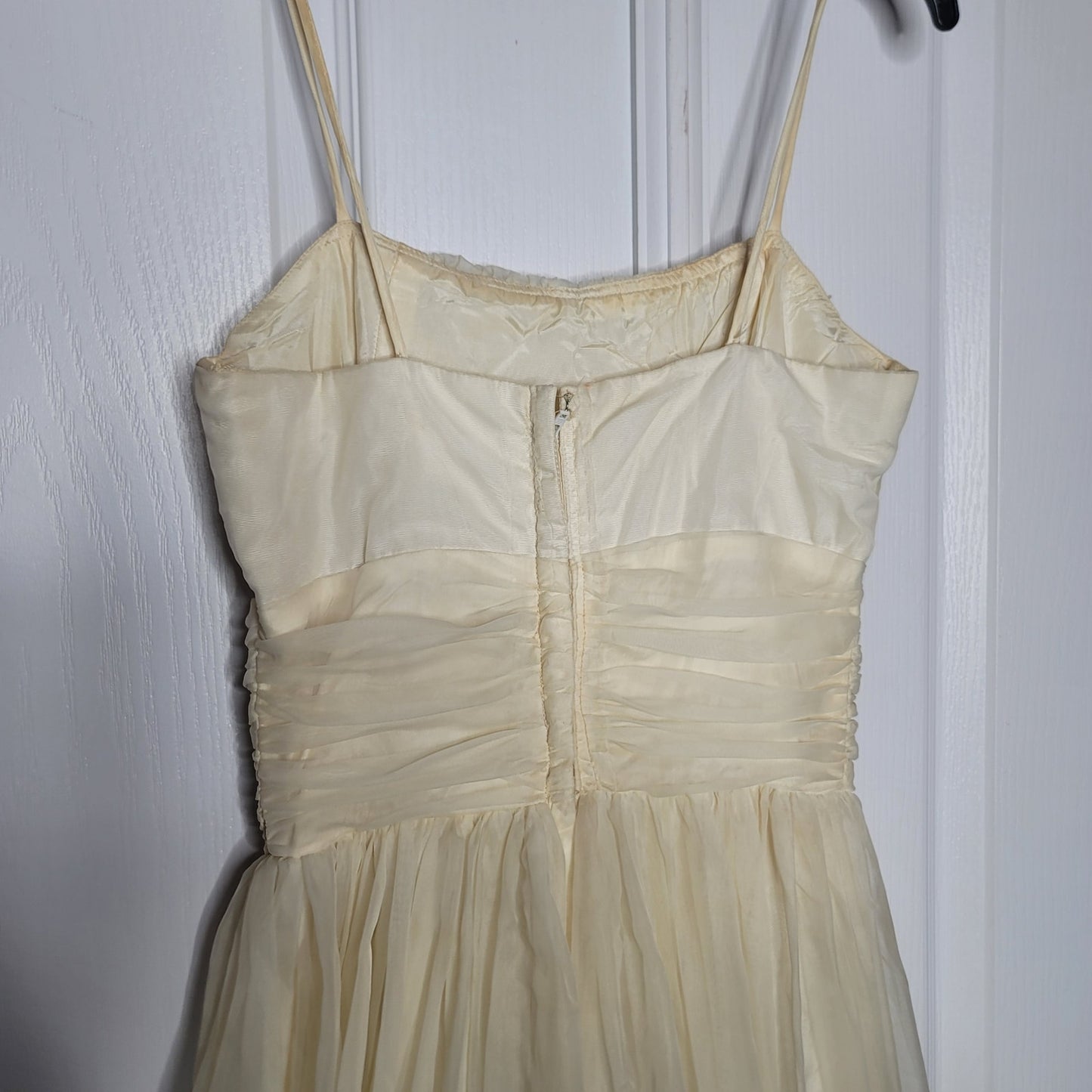 Vintage 50's fit flare Chiffon pleated dress sleeveless XS white Cream teen