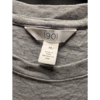 1901 Gray "Queen of the Pool" Graphic Short Sleeve T-Shirt Size Medium