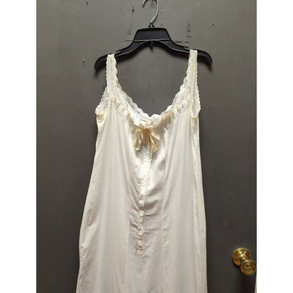 Edwardian antique White cotton lace cotton sleeveless dressing gown undergarment