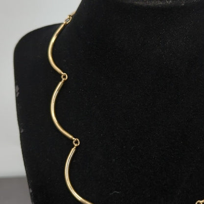 Vintage Fashion Necklace Sarah Coventry Gold-Tone Scalloped Wave Link