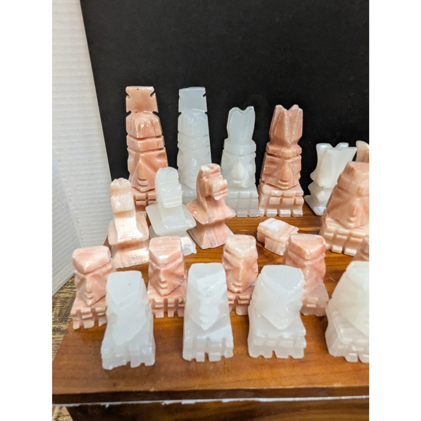 Vintage Hand-Carved Alabaster Chess Set – Rose & White Marble Pieces damaged