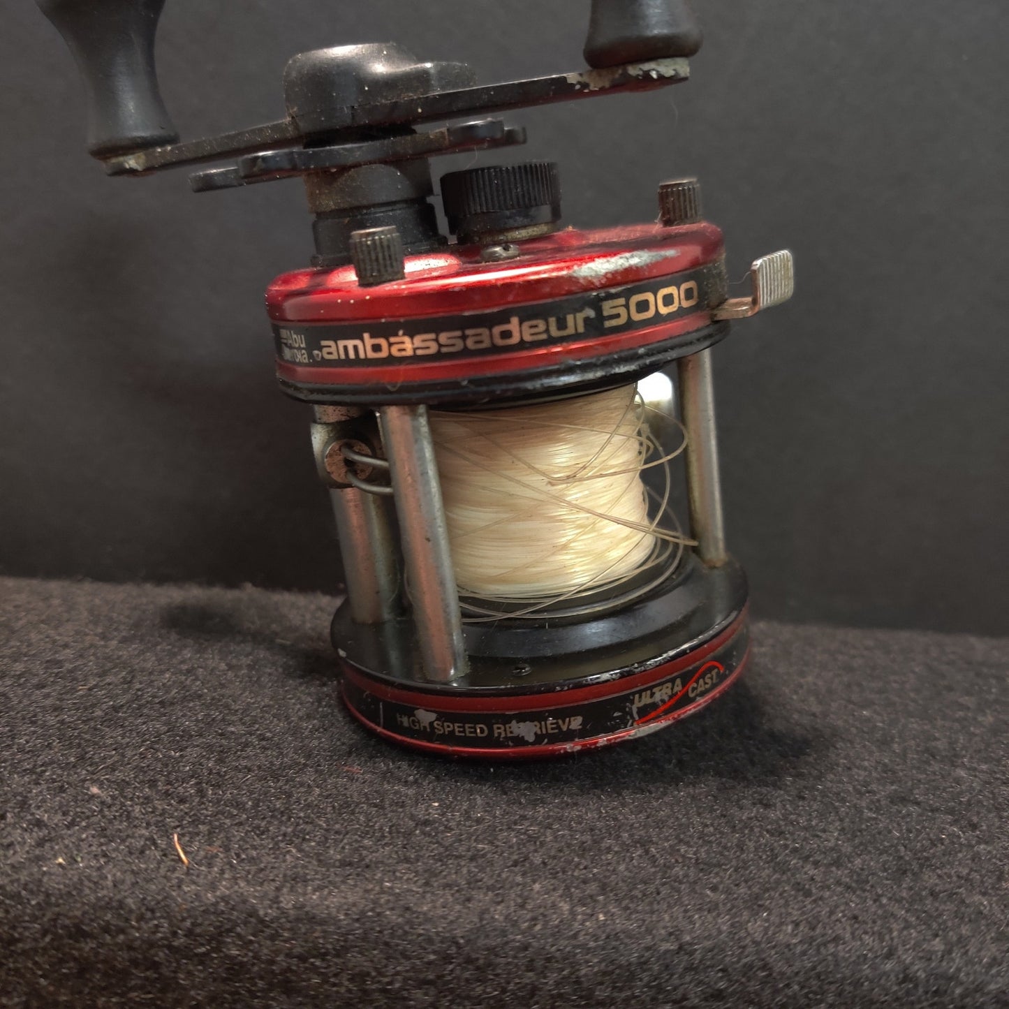 Fishing REEL Abu Garcia Ambassadeur 5000 baitcasting with box used