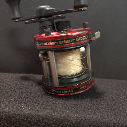 Fishing REEL Abu Garcia Ambassadeur 5000 baitcasting with box used