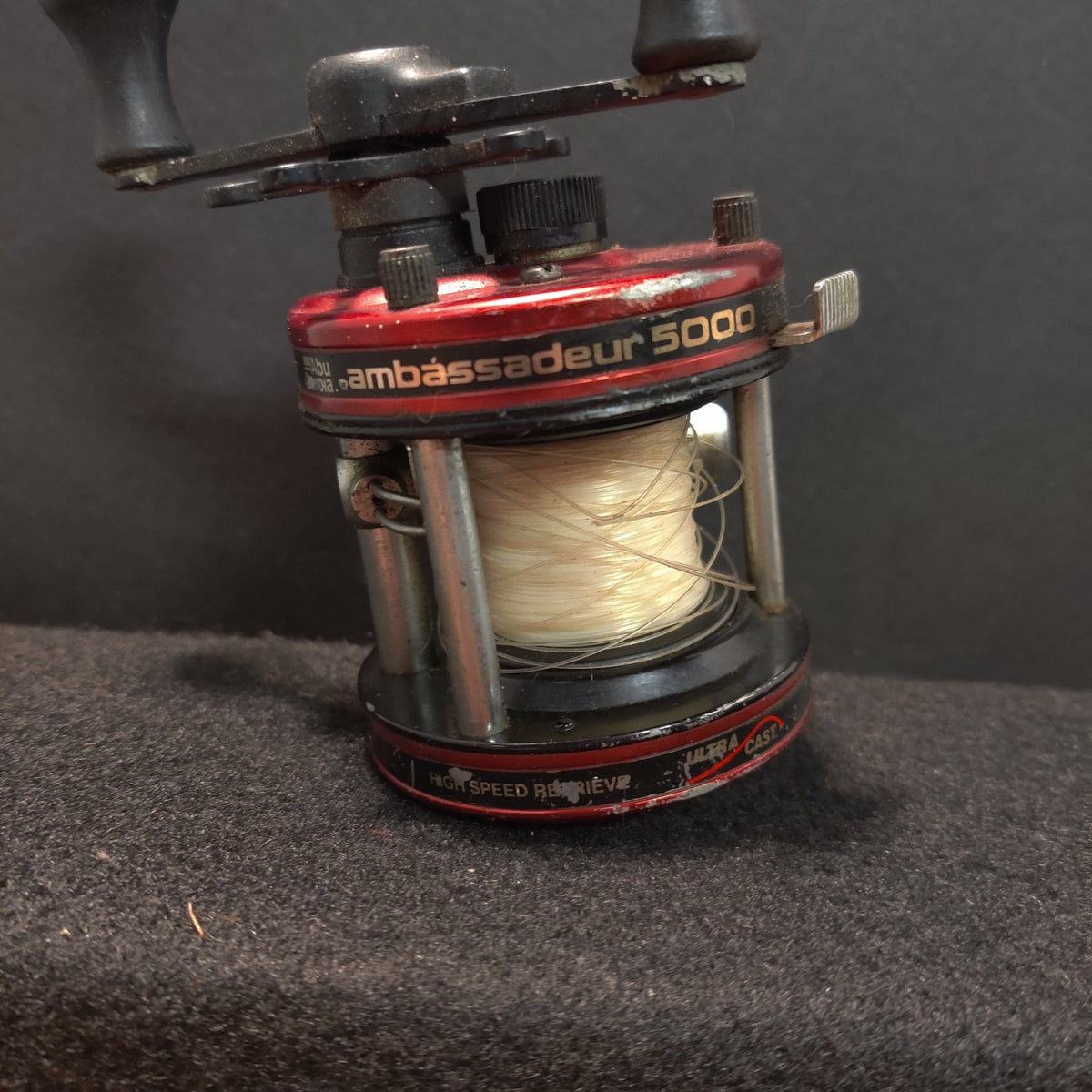 Fishing REEL Abu Garcia Ambassadeur 5000 baitcasting with box used