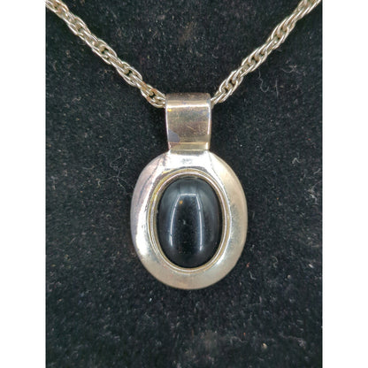 Vintage Silver Tone Oval Black.White Inset Pendant Necklace Set Interchangeable
