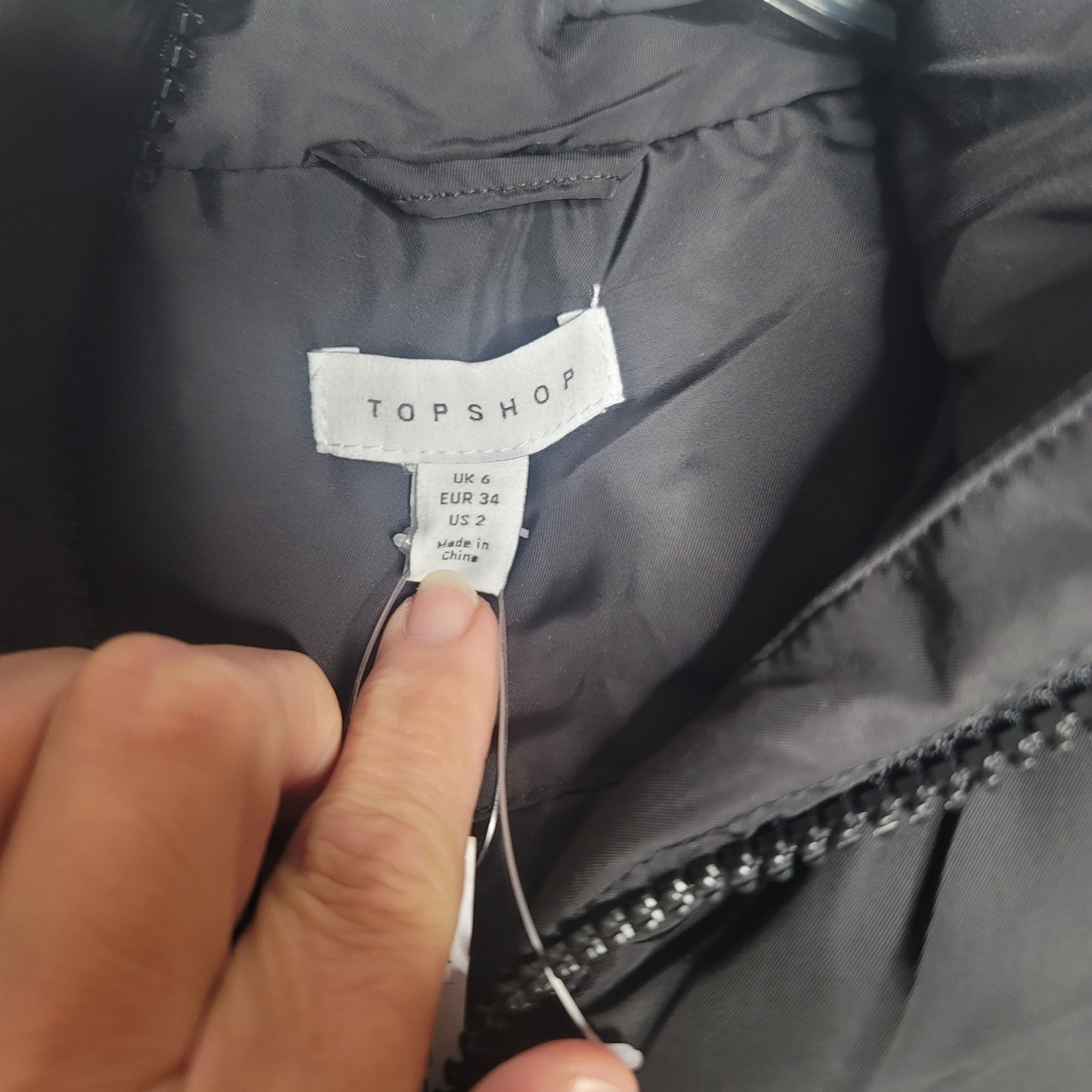 NWT Topshop Padded Puffer Jacket Womens Size 2 BLACK Full Zip Drawstring XS