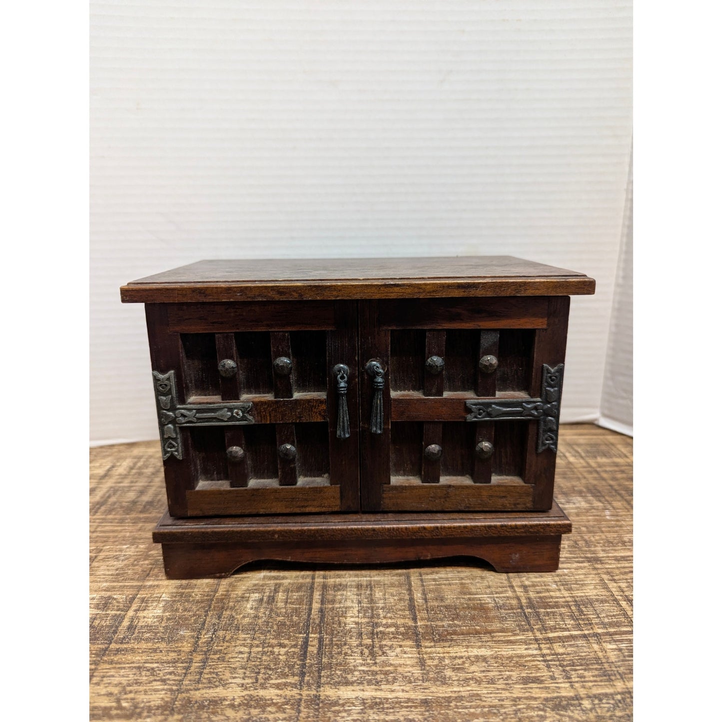 Vintage Wood Jewelry Box Shell Project Piece - Ornate Cabinet Style